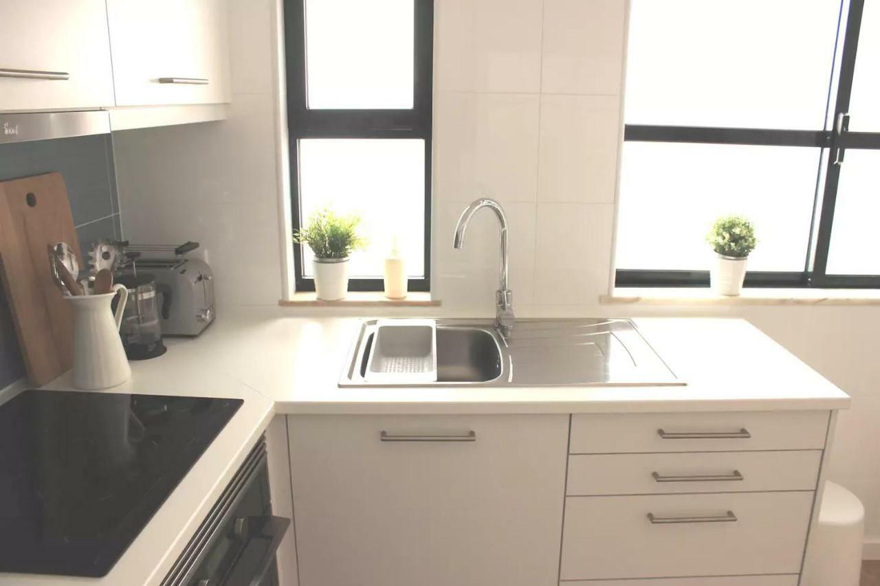 Lovely Apartment In The Center Of Aveiro Exterior photo