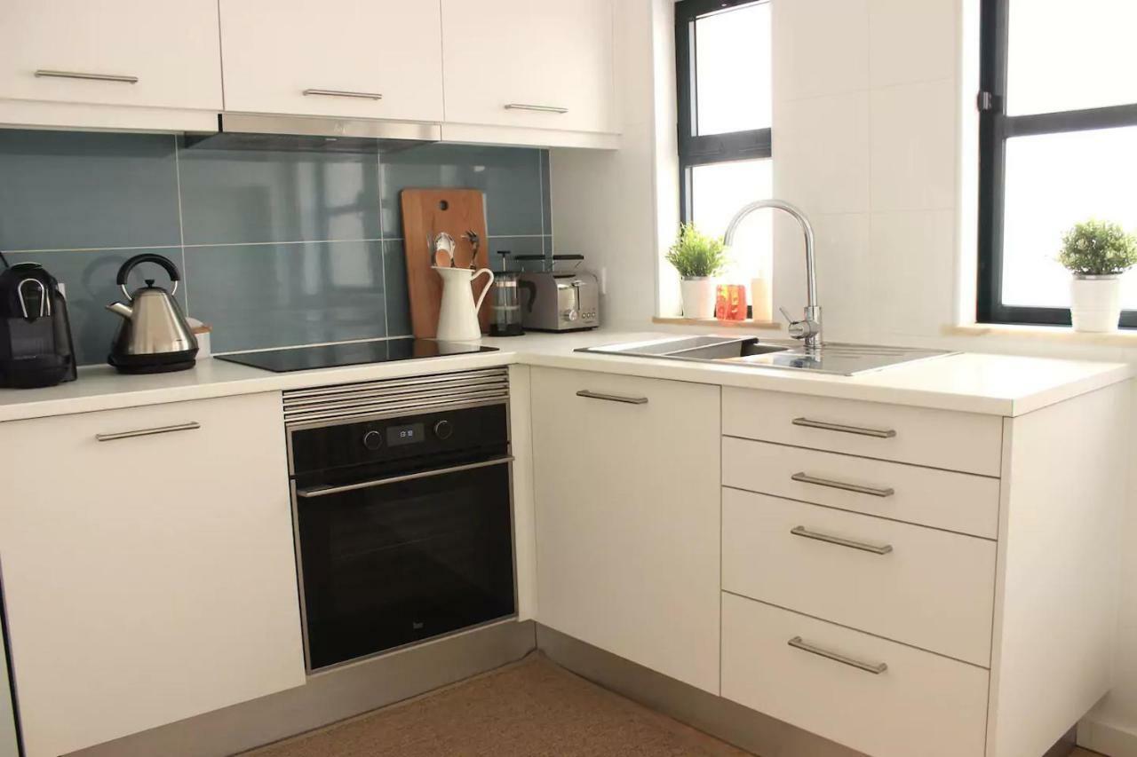 Lovely Apartment In The Center Of Aveiro Exterior photo